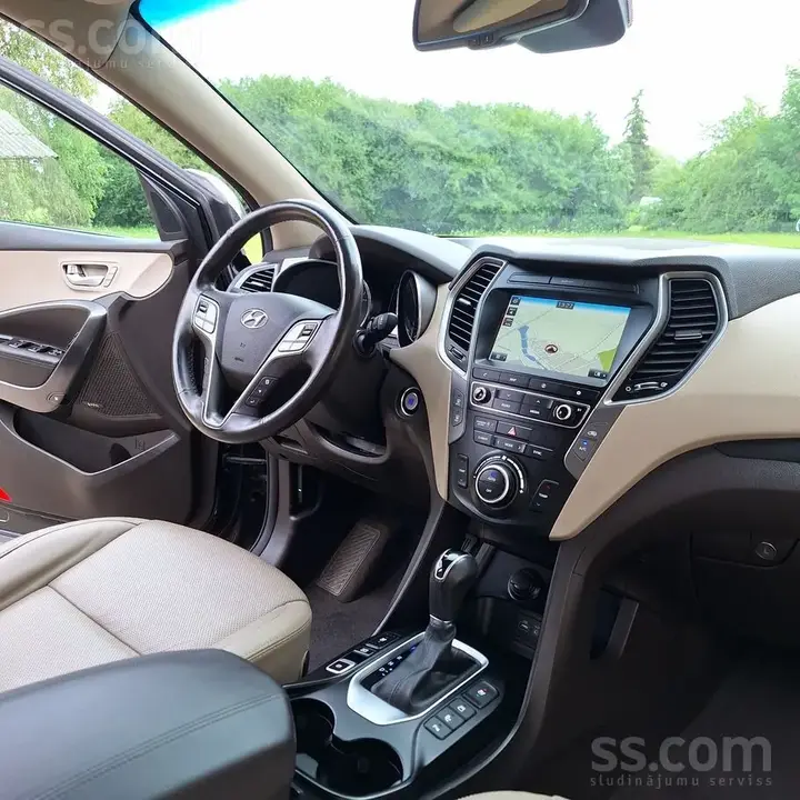 Hyundai Santa Fe 2018 photo 2