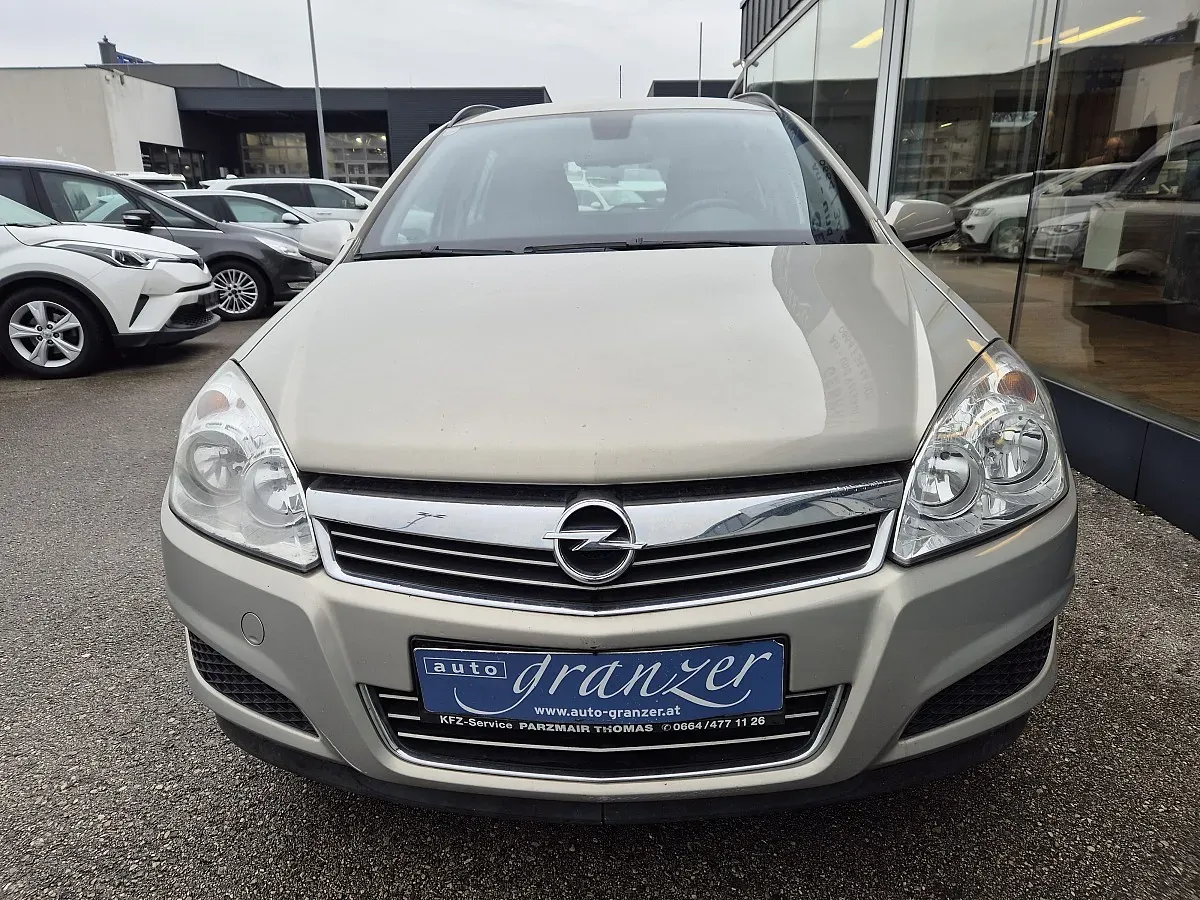 Opel Astra 2009 photo 3