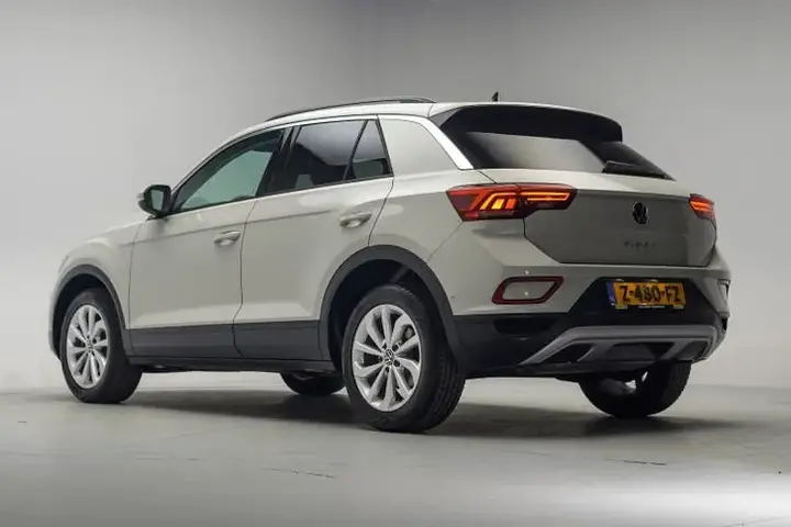 Volkswagen T-Roc 2024 photo 3