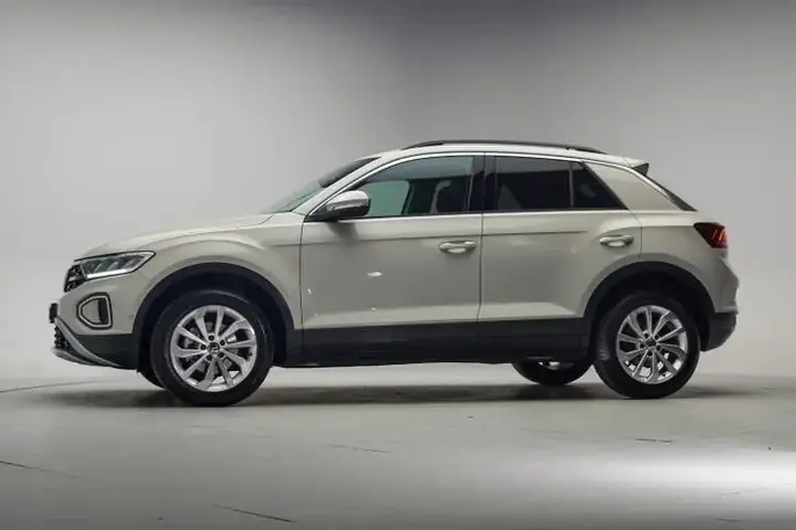 Volkswagen T-Roc 2024 photo 2