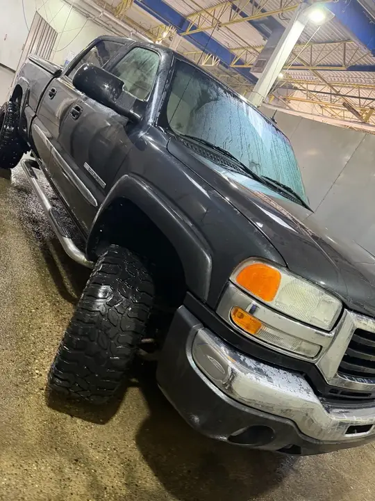 GMC Sierra 2500Hd 2003 photo 2