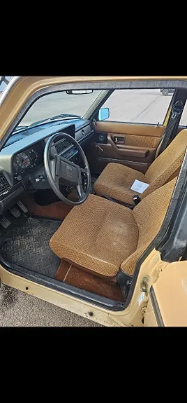 Volvo 240 1984 photo 2