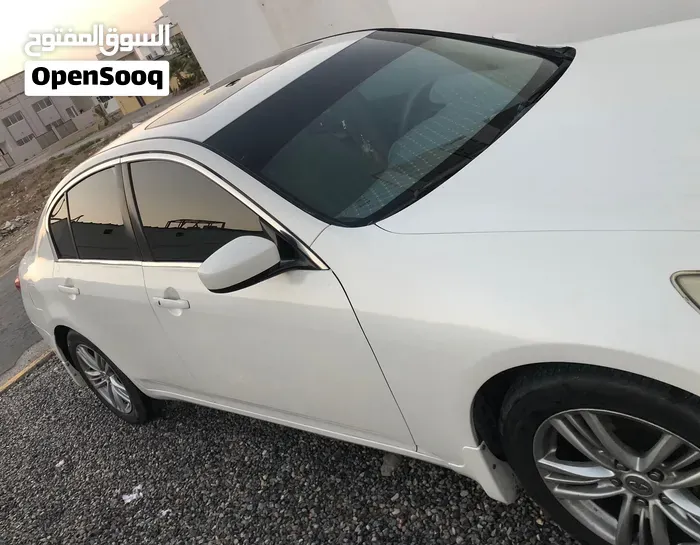 Infiniti G37 2011 photo 4
