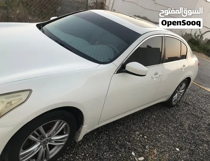 Infiniti G37 2011 photo 3