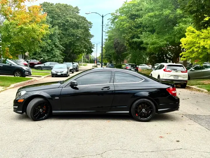 Mercedes-Benz C-Class 2012 photo 3