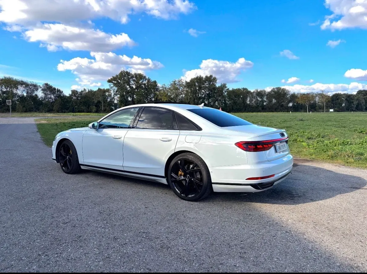 Audi A8 2020 photo 3
