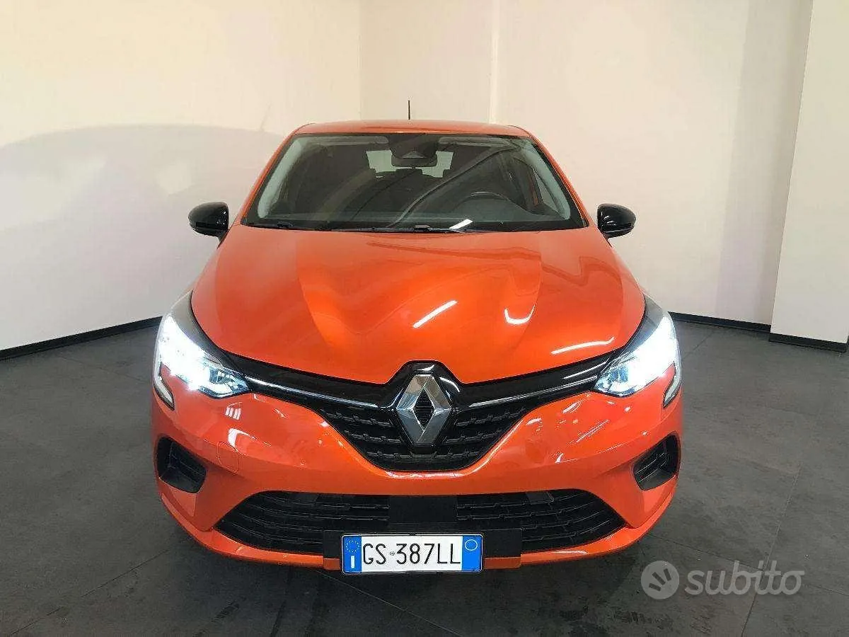 Renault Clio 2023 photo 2