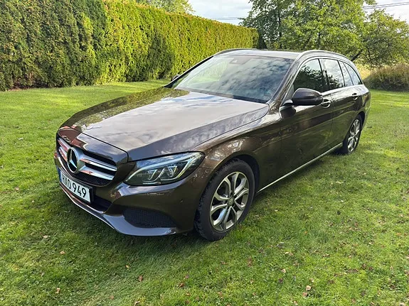 Mercedes-Benz C220