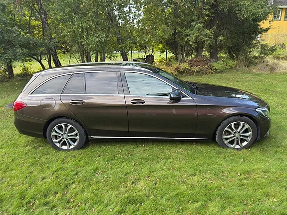 Mercedes-Benz C220 2016 photo 4