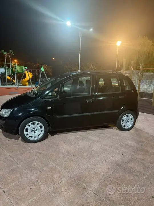 Fiat Idea 2008 photo 2