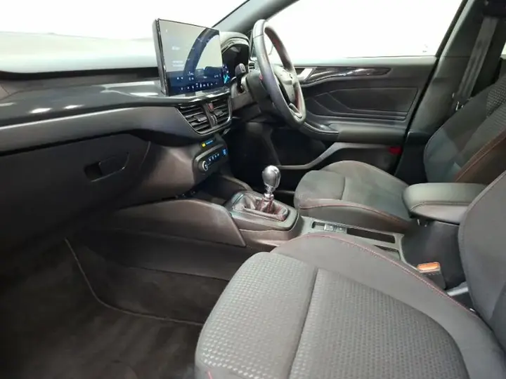 Ford Focus 2023 photo 5