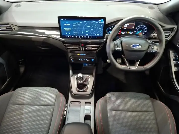 Ford Focus 2023 photo 3