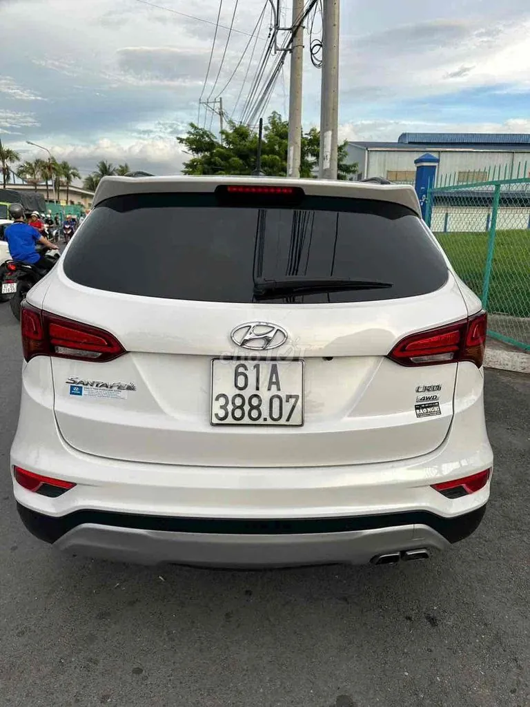 Hyundai Santa Fe 2017 photo 2