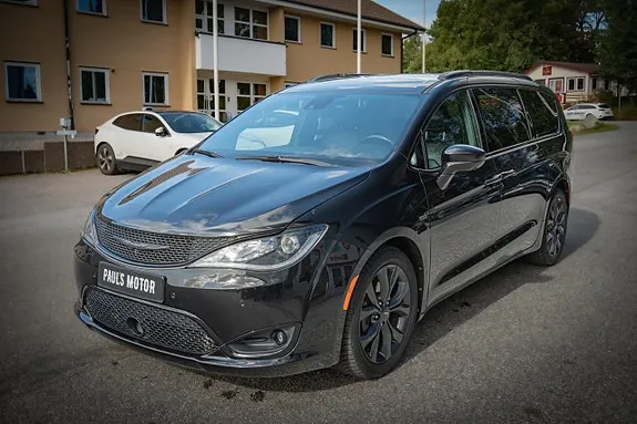Chrysler Pacifica 2018 photo 3