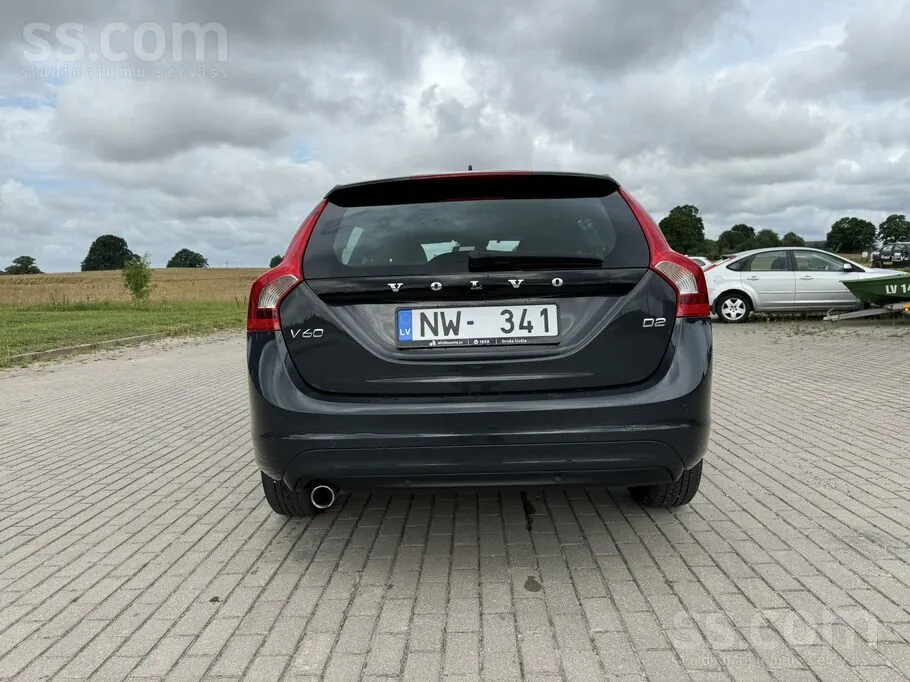 Volvo V60 2015 photo 5