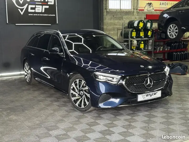 Mercedes-Benz E-Class 2024 photo 3