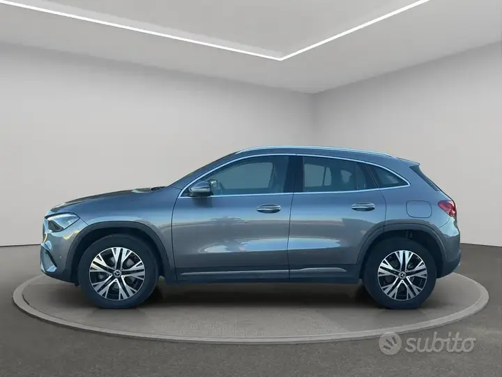 Mercedes-Benz Gla 2023 photo 2
