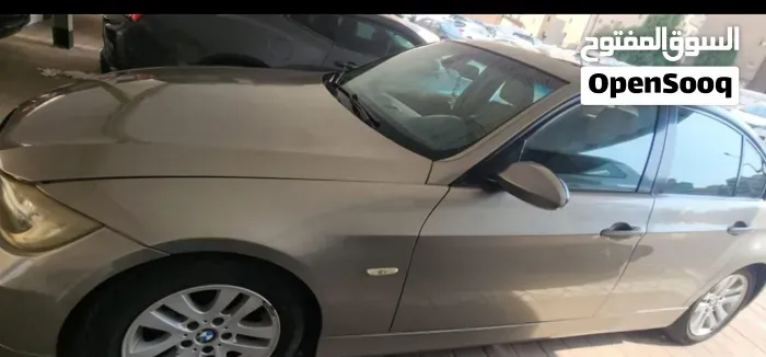 BMW 320I 2009 photo 3