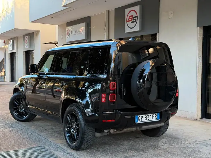 Land Rover Defender 2023 photo 3