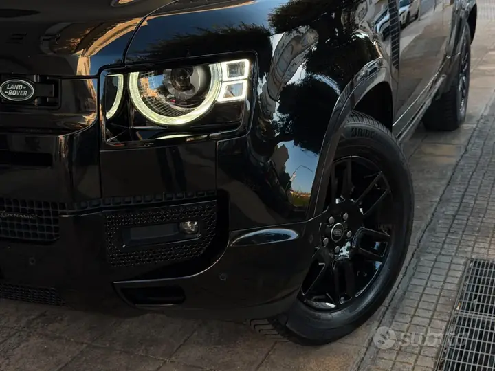 Land Rover Defender 2023 photo 5