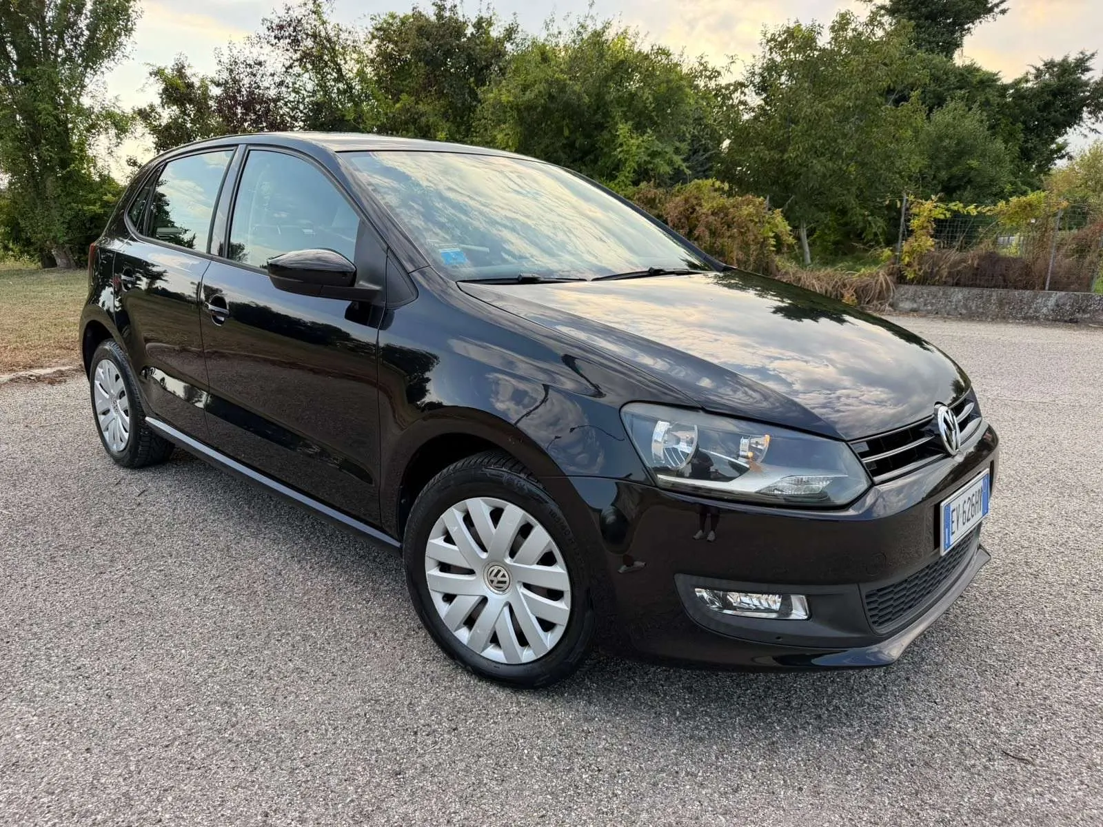 Volkswagen Polo 2015 photo 4
