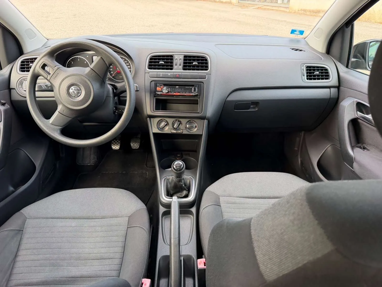 Volkswagen Polo 2015 photo 5