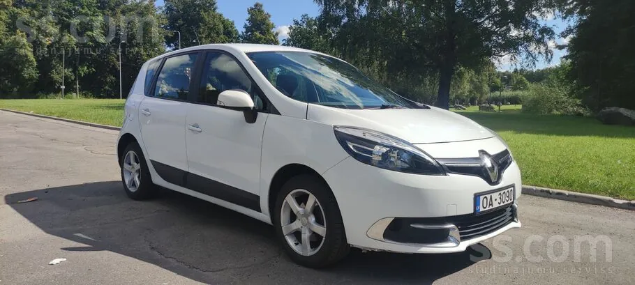 Renault Scenic 2013 photo 2