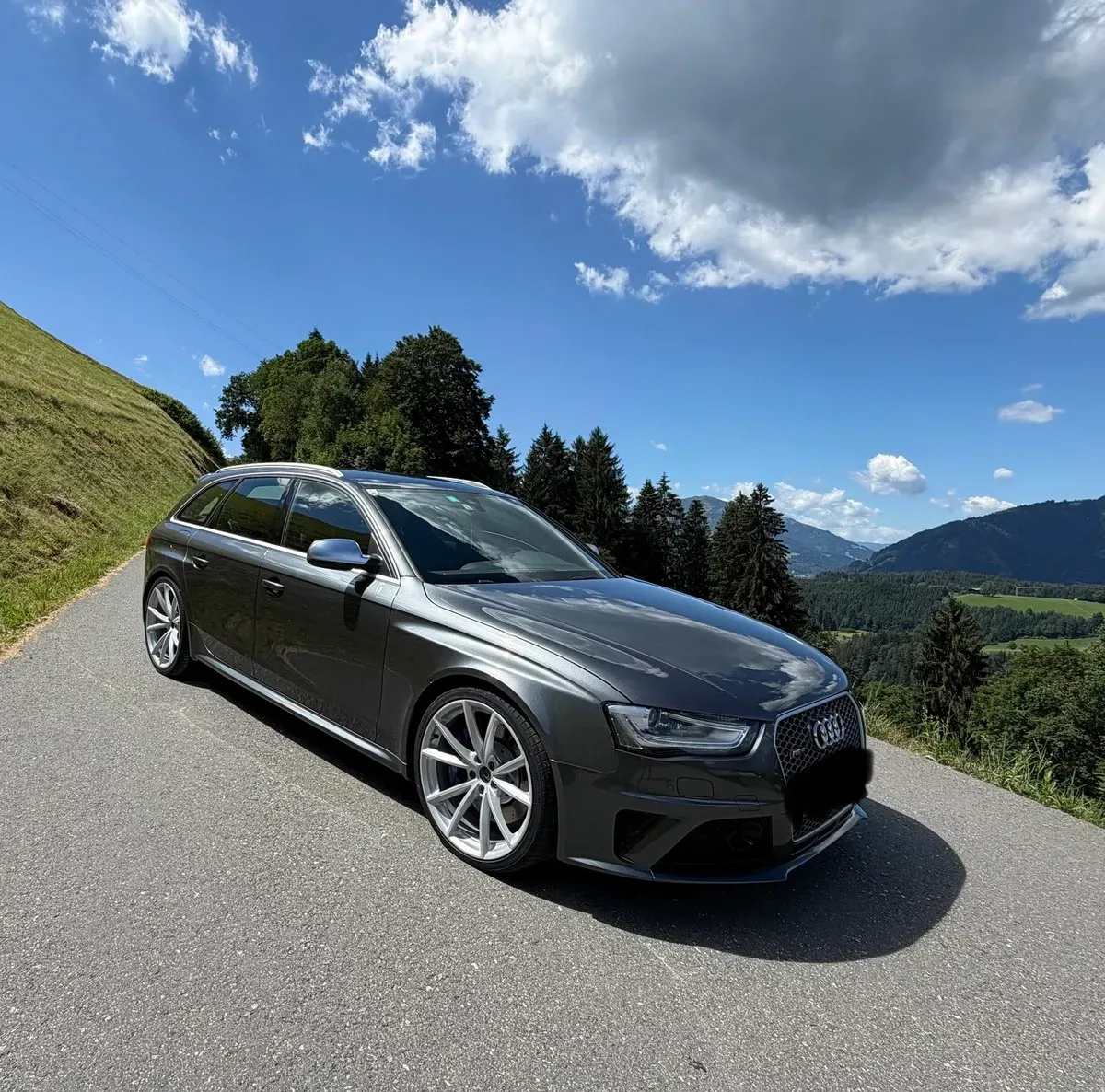 Audi A4 2013 photo 2