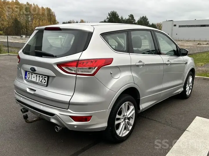 Ford Kuga 2015 photo 3