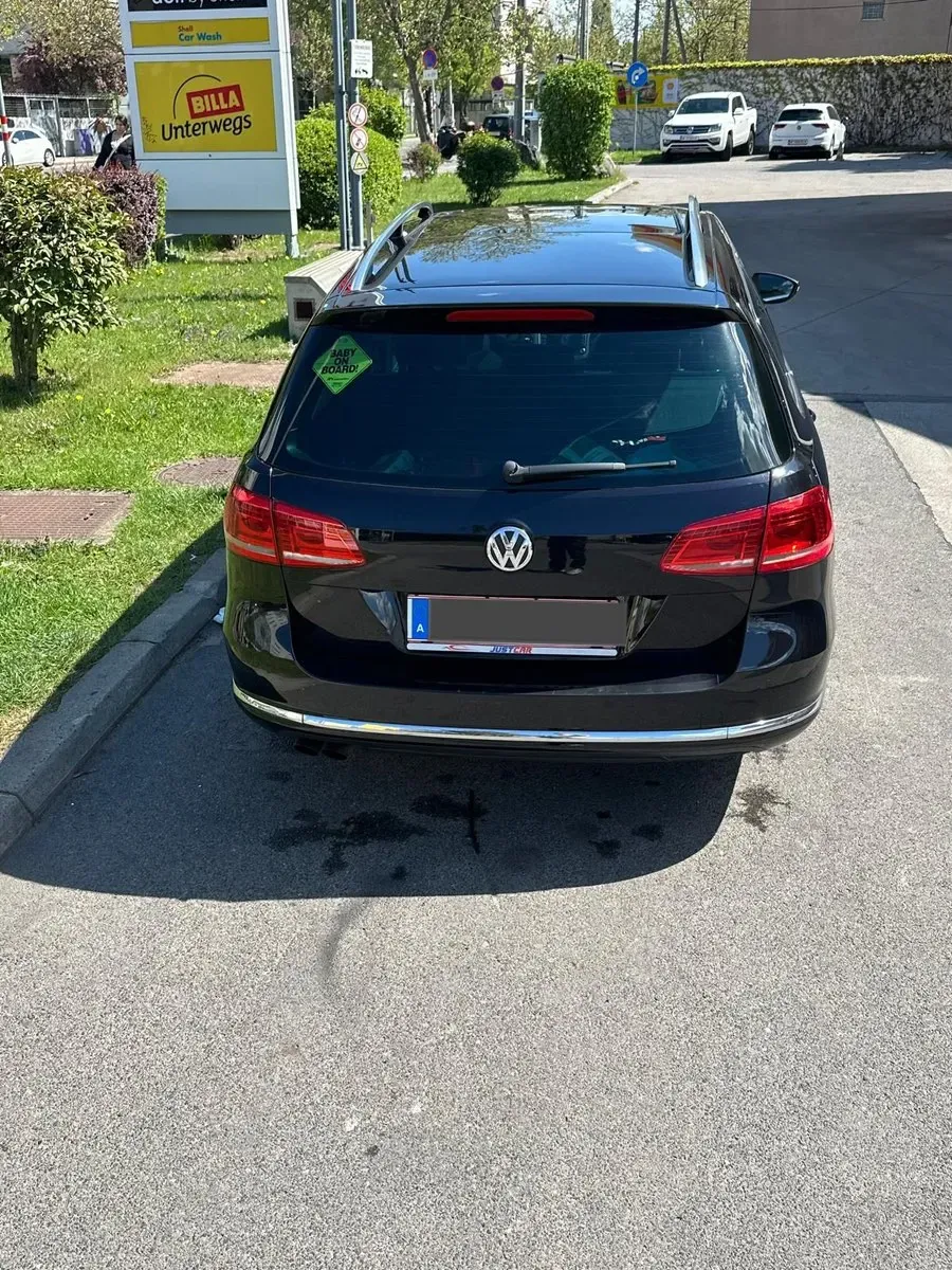Volkswagen Passat 2011 photo 3