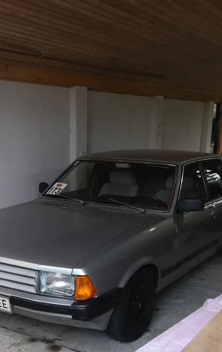 Ford Granada 1983 photo 3