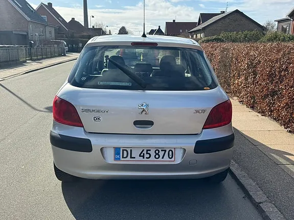 Peugeot 307 2002 photo 2