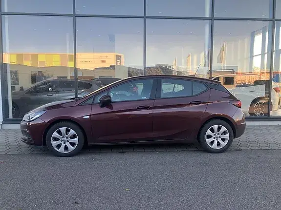 Opel Astra 2018 photo 2