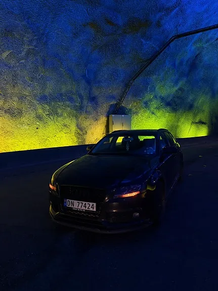 Audi A4 2012 photo 2
