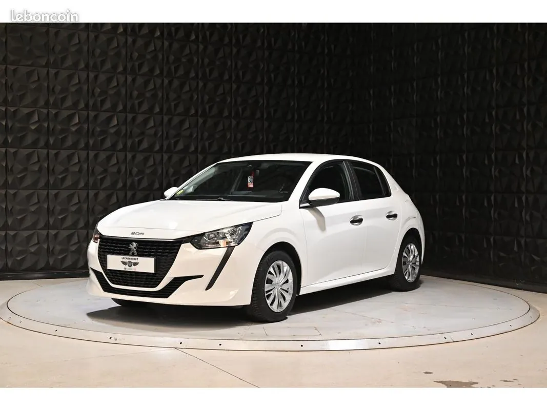 Peugeot 208 2019 photo 2