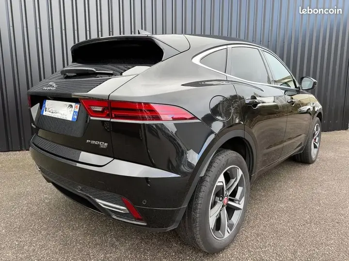 Jaguar E-Pace 2022 photo 4