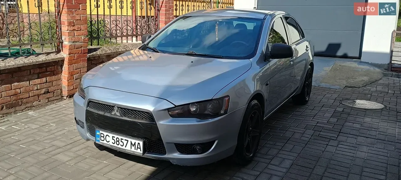 Mitsubishi Lancer