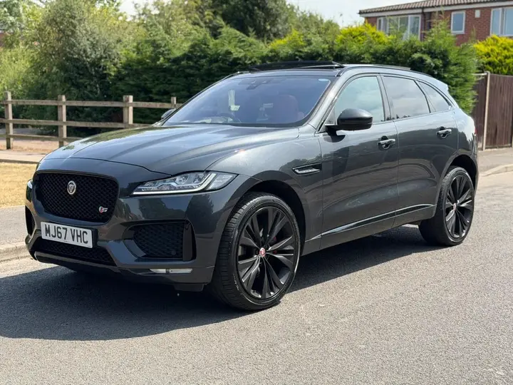 Jaguar F-Pace 2017 photo 3