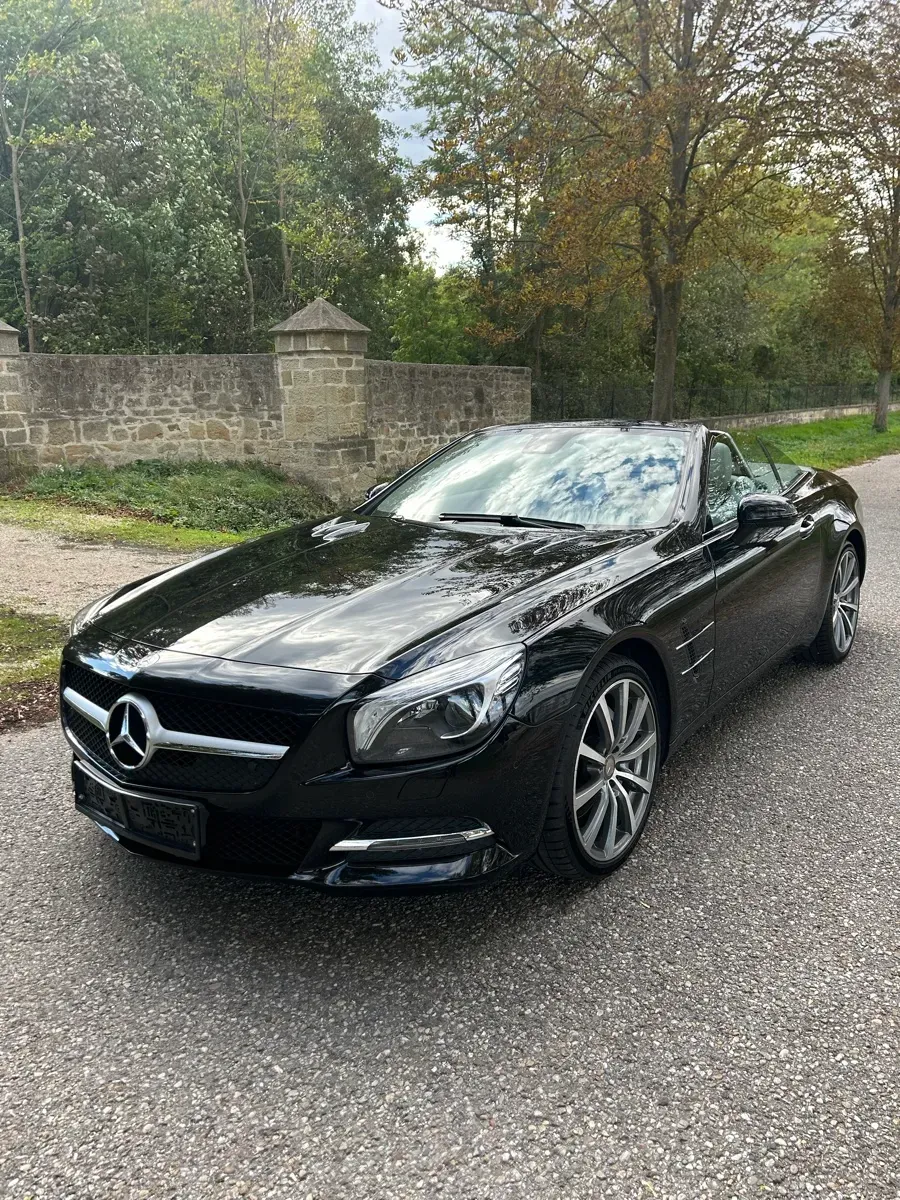 Mercedes-Benz Sl-Class 2012 photo 2