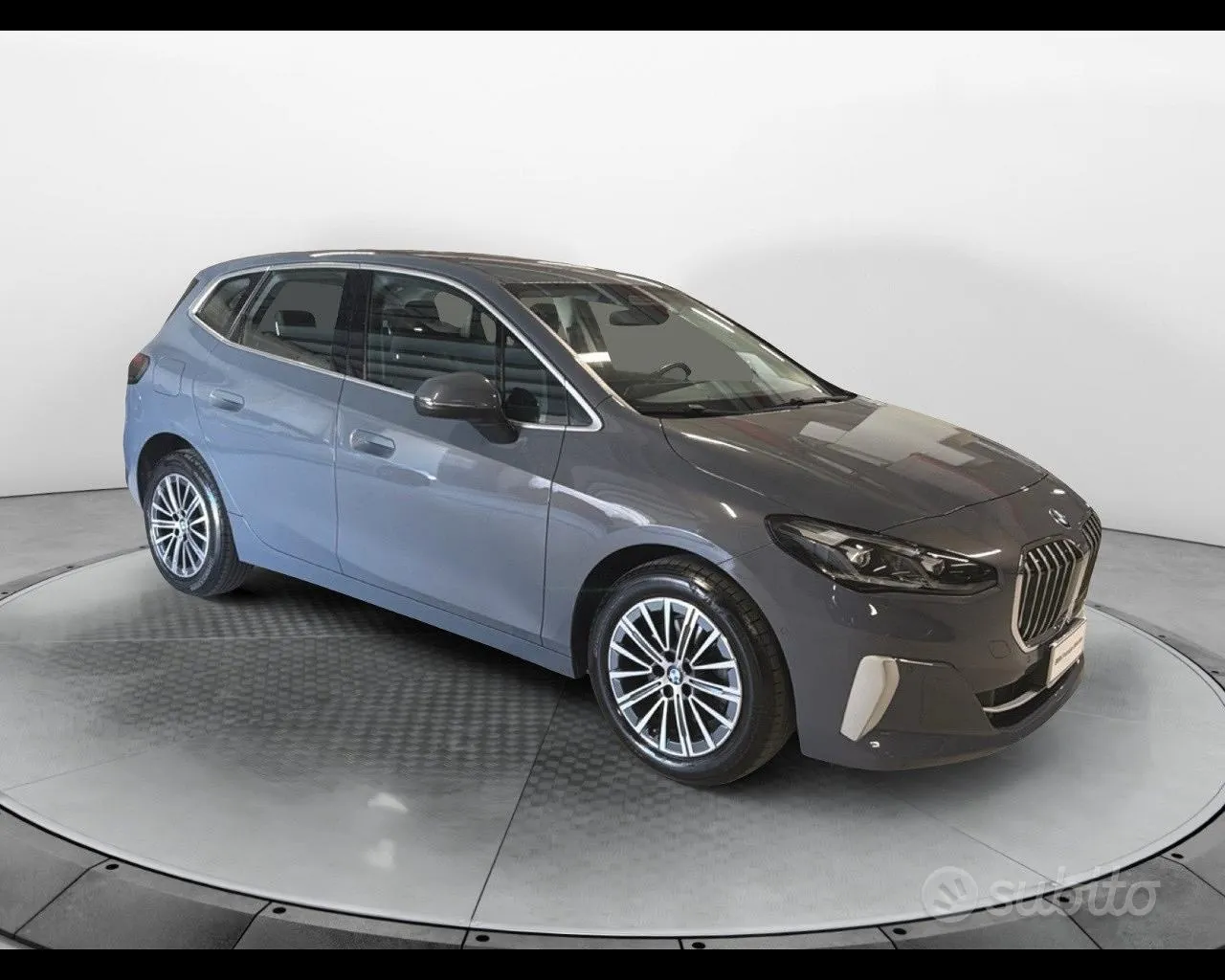 BMW 218D Active Tourer 2023 photo 4
