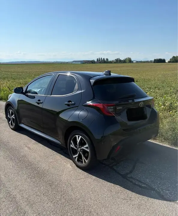 Toyota Yaris 2024 photo 3