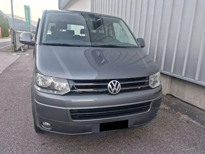 Volkswagen Multivan 2011 photo 4