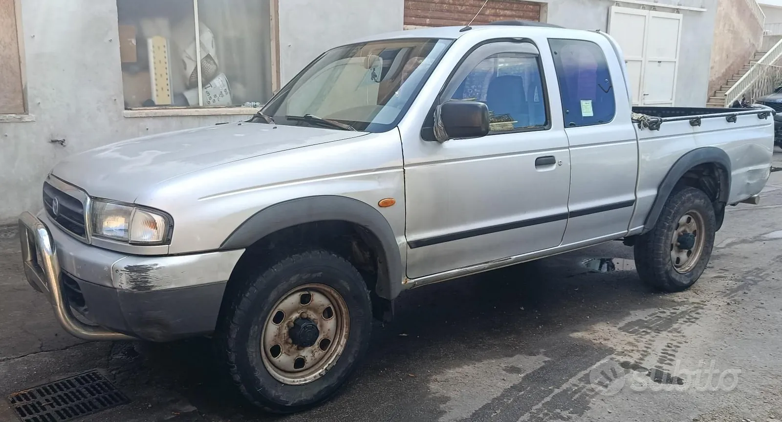 Mazda B2500 1999 photo 2