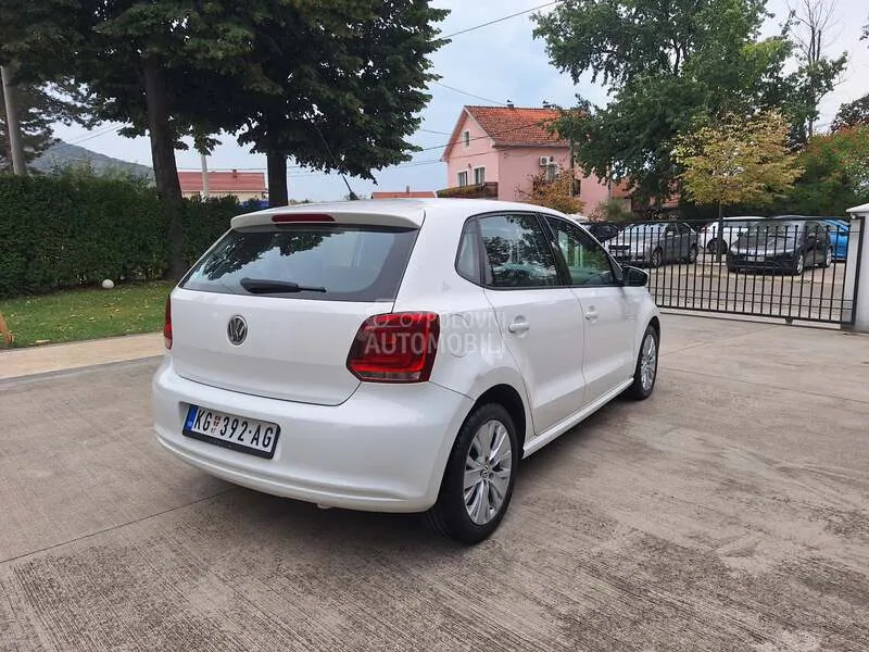 Volkswagen Polo 2010 photo 5