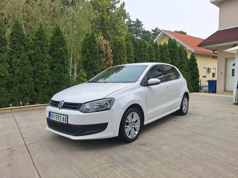 Volkswagen Polo 2010 photo 2