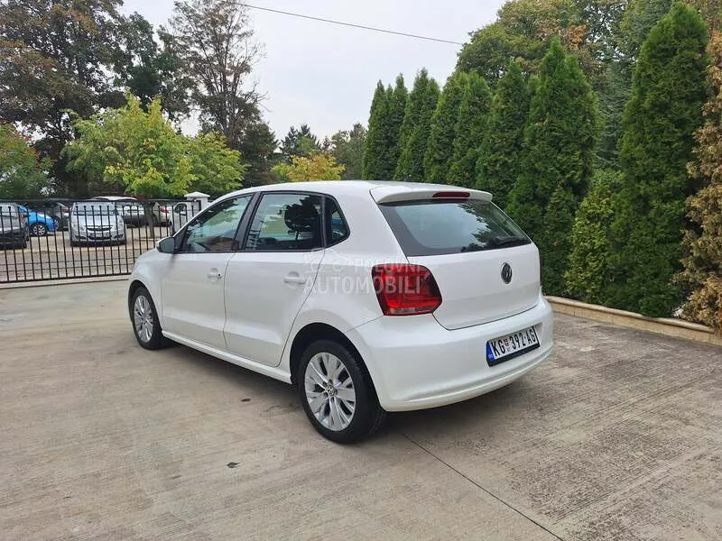 Volkswagen Polo 2010 photo 3