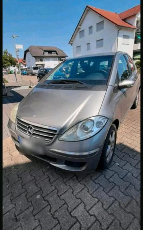 Mercedes-Benz A 200