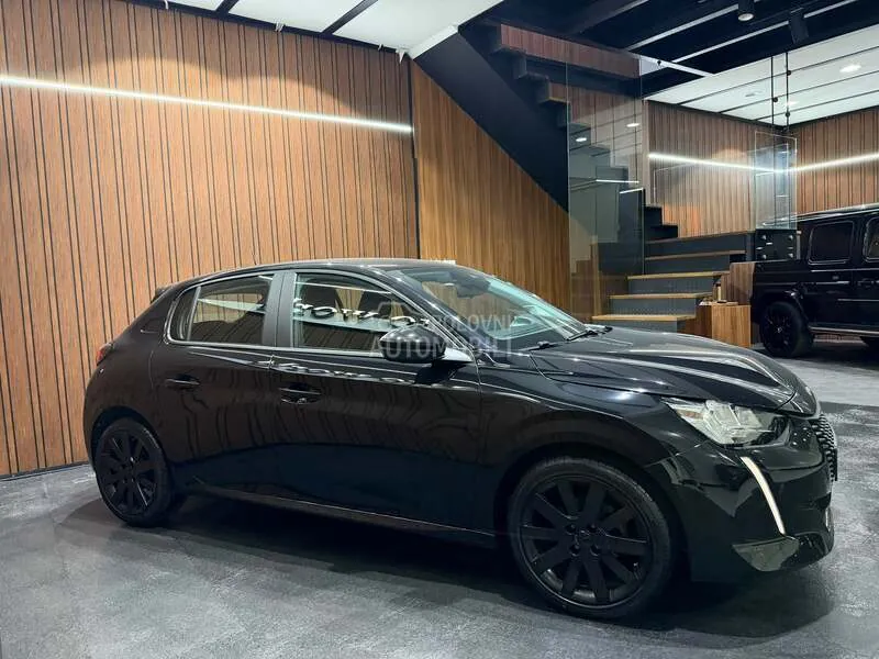 Peugeot 208 2023 photo 4