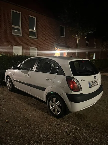 Kia Rio 2006 photo 2