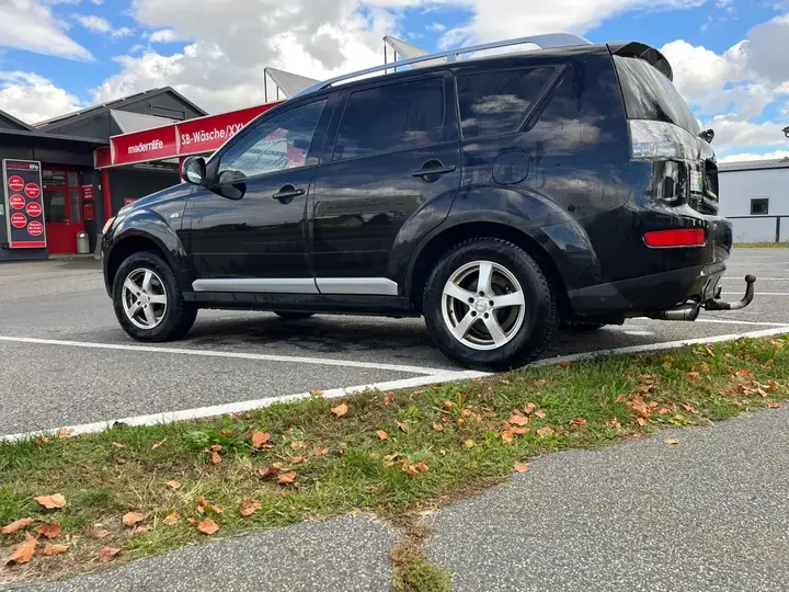 Mitsubishi Outlander 2007 photo 2